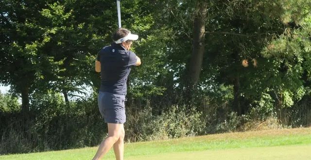 photo  les meilleures équipes françaises composées de joueurs de plus de 40 ans étaient en compétition durant trois jours sur le parcours du golf de sablé-solesmes.  &copy;  ouest-france 