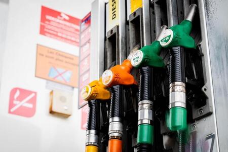 photo Les pompes à carburant d’une station-service bretonne, en juin 2024. Photo d’illustration. KEVIN GUYOT / OUEST-FRANCE 