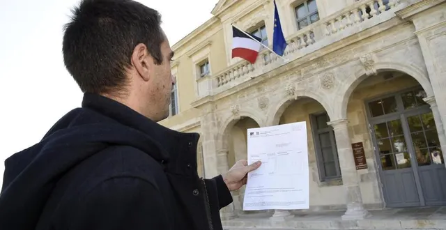 photo  les taxes foncières de plus de 300 € sont à payer avant le 20 octobre.  &copy;  le courrier de l’ouest - marie delage 