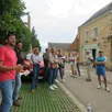 photo la marche a permis aux habitants participant de s’exprimer. ils ont pu poser des questions, écouter le technicien du mans métropole pour ensuite aller poser leurs remarques par écrit afin qu’elles soient analysées.