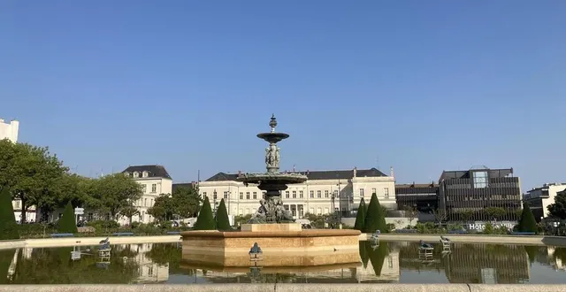 photo  dans le jardin du mail à angers (maine-et-loire), un nouvel espace vert où il sera possible de se reposer ou bouquiner au soleil sera construit d’ici à 2025.  &copy;  archives ouest-france 
