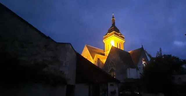 photo  l’église saint-martin à la tombée  de la nuit.  &copy;  ouest-france 
