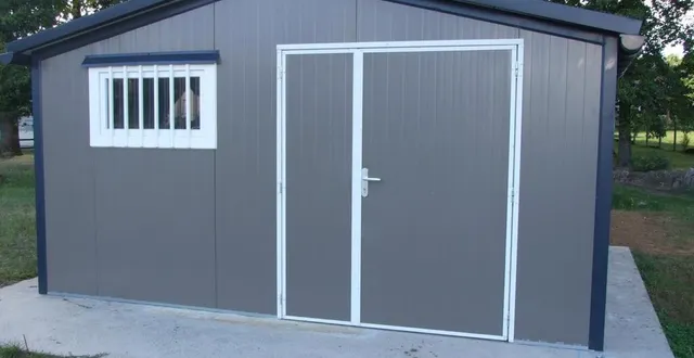 photo  un chalet tout neuf pour le stade de foot  &copy;  ouest-france 