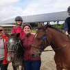 photo  marguerite hulot, monitrice d’équitation, emmanuelle, plee, directrice du centre équestre ; en selle adèle et roman. 