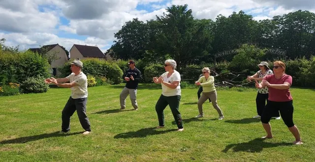 photo  les mouvements lents du taï-chi permettent de se détendre, tout en apprenant à lâcher prise.  &copy;  le maine libre 
