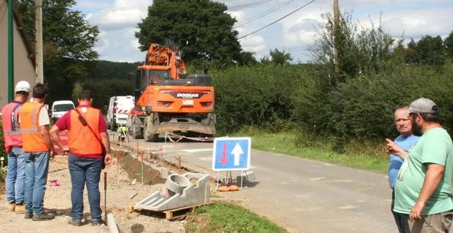 photo  chaque mercredi, les élus rencontrent l’entreprise chargée des travaux.  &copy;  le maine libre 