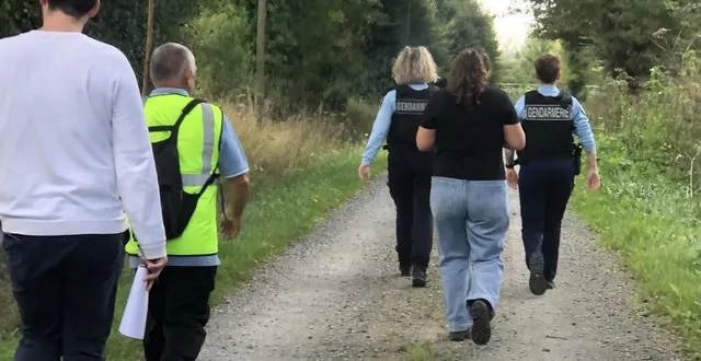 photo  environ 70 personnes, escortées par des gendarmes et un maître-chien, sont parties à la recherche de nathalie robert-jamin, ce mercredi 18 septembre 2024.  &copy;  le maine libre 
