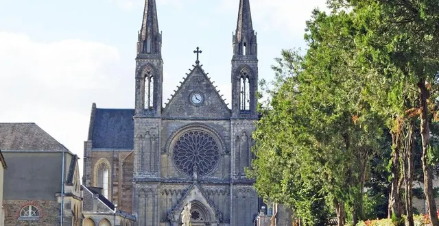 photo  la statue de jeanne d’arc était autrefois dans la cour intérieure de l’institution sainte marie. .  &copy;  ouest-france 