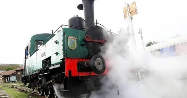 photo  une promenade en train vapeur pleine de promesses.  &copy;  archives le maine libre denis lambert 