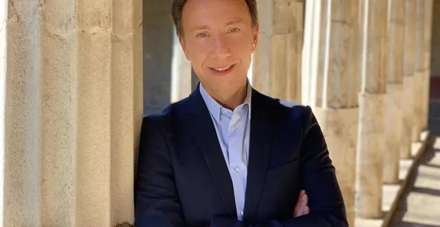 photo  stéphane bern est venu tourner l’émission au mans, sur le circuit des 24 heures, le 27 août dernier.  &copy;  photo archives le maine libre 