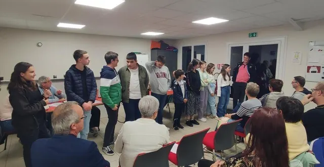 photo  les jeunes de l’atelier théâtre sont venus témoigner de leur satisfaction, vendredi 13 septembre 2024, lors de l’assemblée générale, à candé.  &copy;  ouest-france 