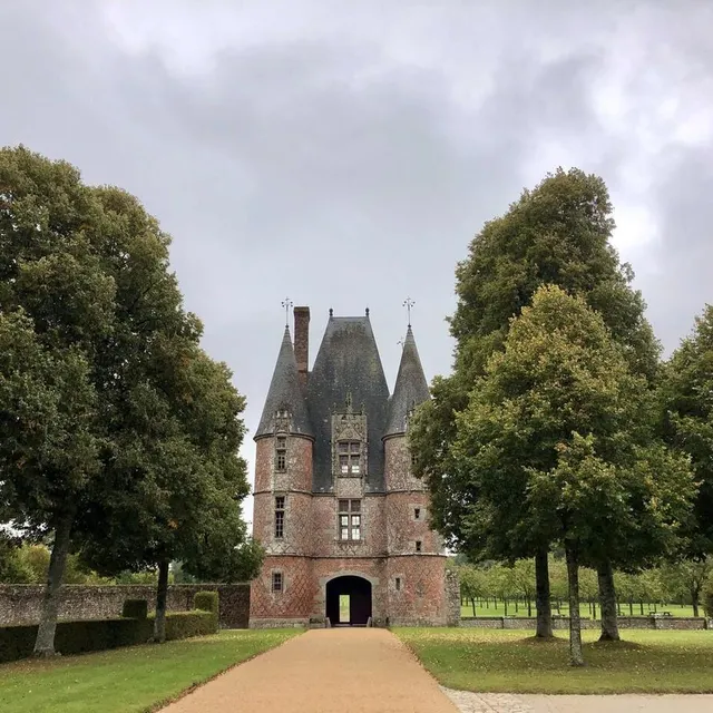 photo le château de carrouges se visite.  ©  archives ouest-france