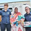 photo émilie baudry et nicolas bodereau ont offert une ambulance miniature en souvenir à mariama youssouf et son petit yasser.