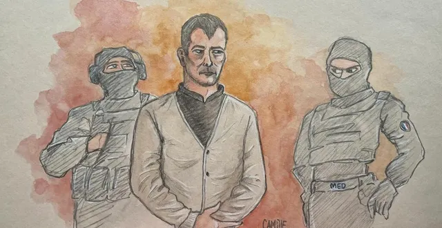 photo  francis dorffer se présente calme, détendu, devant la cour d’assises de l’orne. il est rodé à l’exercice : le détenu est jugé pour sa sixième prise d’otage en milieu carcéral.  &copy;  camille skrzynski 