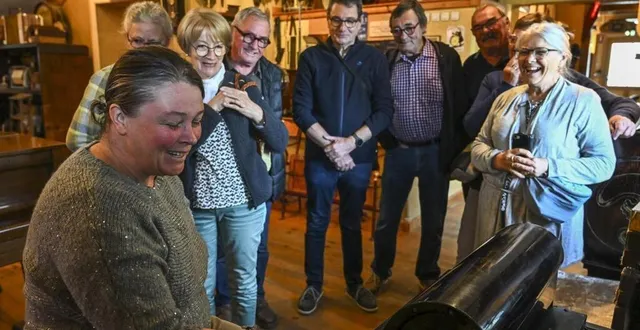 photo  médiatrice culturelle, florence pasquet propose des visites guidées du musée de la musique mécanique à dollon en continu lors des journée européennes du patrimoine.  &copy;  le maine libre – denis lambert 