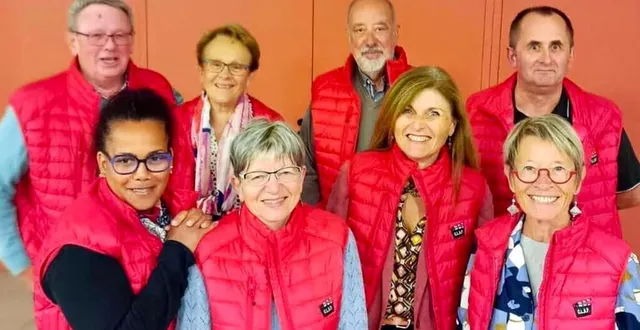 photo  en haut, de gauche à droite : jean-claude gascoin, marie-annick gascoin, éric bartholomé, thierry lehoux en bas : marie-rose jauneau, sylviane chassaing, catherine lefebvre, et colette matignon.  &copy;  ouest-france 