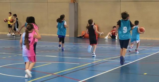 photo  360 basketteurs évoluent dans le gymnase pierre-rouzière, au mans (sarthe), qui a été rénové en 2020.  &copy;  ouest-france 