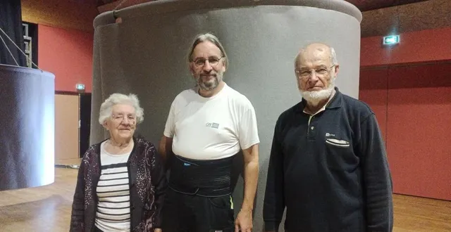 photo  odette et vincent gasco et jean-paul menu, de l’association passerelle du patrimoine des pays de loué (sarthe), présentent l’exposition qui démarre ce samedi 21 septembre 2024.  &copy;  ouest-france 