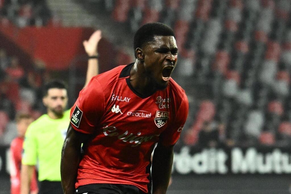 [J9] EA Guingamp 0-1 Pau FC P34606253D6471597G