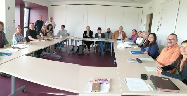 photo  c’est au centre simone-signoret que l’établissement d’enseignement artistique django-reinhardt a fait sa rentrée cette année.  &copy;  ouest-france 