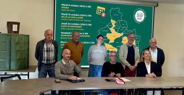 photo  valérie radou présidente, eric poisson vice-président, nicolas kerkhoff, technicien, ont présenté les changements. au second plan : les membres de la commission environnement  &copy;  4cps 