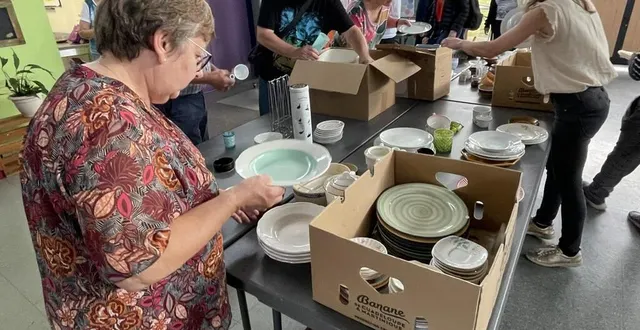 photo  la septième édition de la gratiferia de bio sur orne a attiré beaucoup de monde.  &copy;  ouest-france 