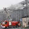 photo le feu de silo a pris au sein de la coopérative agricole agrial à luché-pringé, dans le sud de la sarthe. une quarantaine de pompiers sont sur les lieux depuis le début de l’après-midi de ce dimanche 22 septembre.