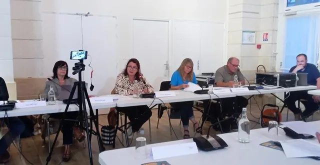 photo  les élus du lude (sarthe) ont voté des prix attractifs pour l’installation d’entreprise.  &copy;  ouest-france 