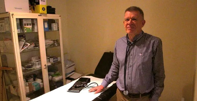 photo  à parcé-sur-sarthe, le docteur franck marchesseau a pris sa retraite le 30 juin 2024.  &copy;  archives le maine libre 