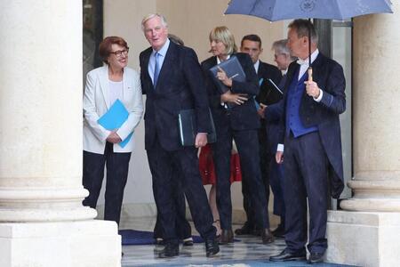 photo Michel Barnier et quelques ministres à l’Élysée, lundi après-midi. MAXPPP 