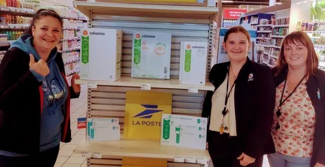 photo  les employées formées aux services de la poste.  &copy;  le maine libre 