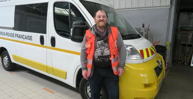 photo  ludovic goupil a le bénévolat auprès des sans-abri chevillé au corps, à la pause et au samu social.  &copy;  ouest-france. 
