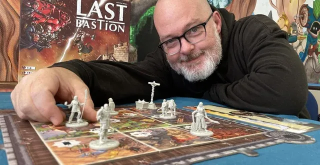 photo  xavier mathéos et les membres des gobelins farceurs, à alençon, proposeront aux novices de s’initier aux jeux de rôle, notamment, lors de la huitième édition du festival des imaginaires ludiques.  &copy;  ouest-france 