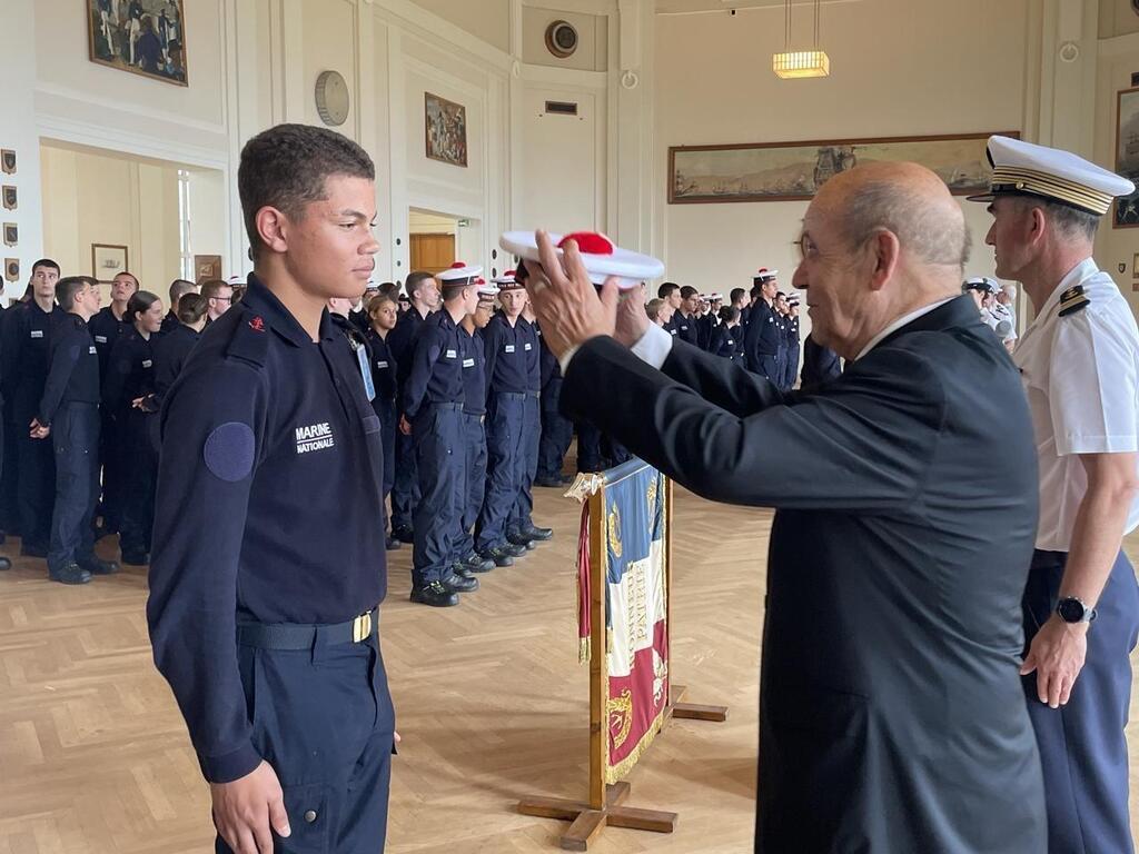 « Je suis très fier » JeanYves Le Drian parraine la 15e promotion