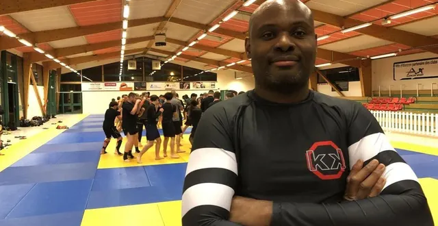 photo  franck nkouka, un des coachs de mma du sc alençonnais, au dojo fabien-canu.  &copy;  ouest-france 
