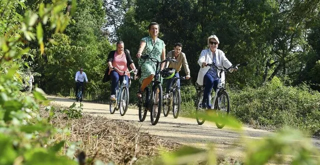 photo  deux balades à vélo sont proposées pour petits et grands.  &copy;  archives le maine libre - yvon loué 