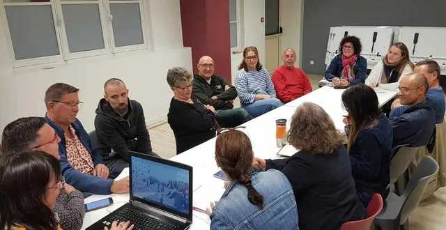 photo  les membres de bonn’actions réunis pour faire le point sur une première année d’initiatives.  &copy;  le maine libre 
