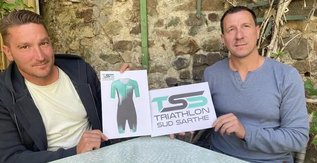 photo  nicolas leroy et guillaume ribot présentent le logo de triathlon sud sarthe?, le club qu’ils ont lancé depuis la fin du mois d’août 2024. un club 2.0 qui s’appuie sur les réseaux sociaux pour parler aux amateurs de triathlon.  &copy;  ouest-france 