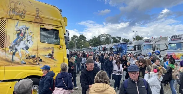 photo  dans les allées du circuit bugatti du mans (sarthe), les stars des 24 heures camions édition 2024, ce sont aussi les camions décorés.  &copy;  ouest-france 