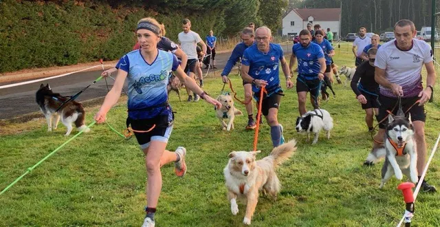 photo  22 binômes étaient au départ de la course.  &copy;  le maine libre 