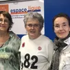 photo marylène souchard (au centre), porte-parole du groupe des victimes des pesticides en sarthe, entourée du dr marie-hélène poirier-garcia et du dr françoise besnard, dans les locaux du comité sarthois de la ligue contre le cancer, au mans.