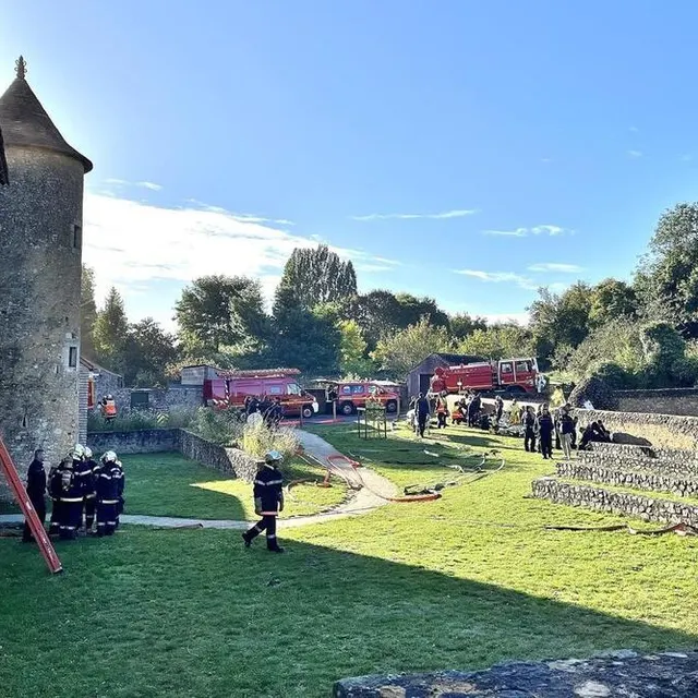 photo l’exercice des pompiers au manoir de la cour a duré environ une heure et demie, samedi 28 septembre 2024.  ©  dr