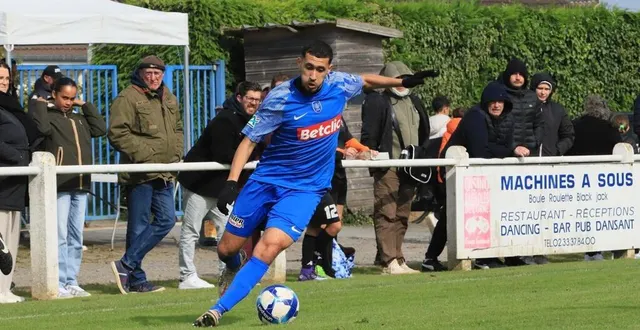 photo  yannis ouhammou, double buteur.  &copy;  serge ruer 