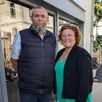 photo stéphane etchagaray et géraldine morin-binet, respectivement nouveau et ancienne présidente de l’association des commerçants d’écouché-les-vallées (orne).