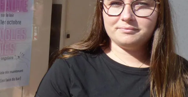 photo  inès chatelain installe son salon de prothésiste ongulaire dans le local communal, place de la mairie. une offre nouvelle dans la commune.  &copy;  ouest-france 