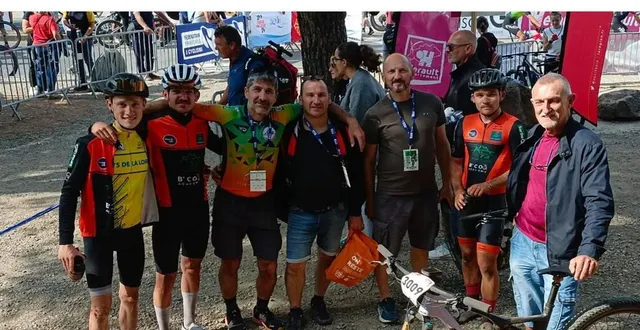 photo  julian lagneau, tom gasnier, christophe baldassarre, les papas de enzo et de tom, enzo drans et un membre de la famille de julian.  &copy;  association sarthe gasseau vtt 