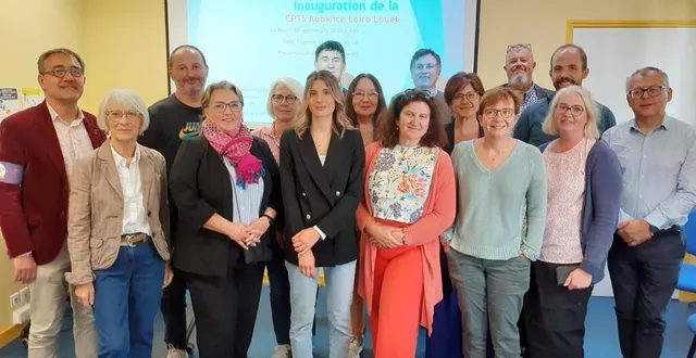 photo  professionnels de santé, élus, représentant de l’ars et de la caisse primaire d’assurance maladie (cpam) ont acté la mise en place de la cpts.  &copy;  ouest-france 