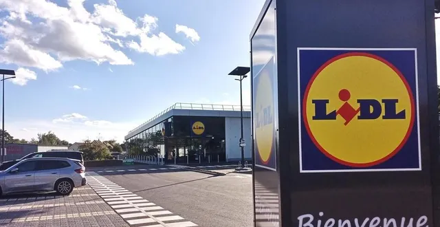 photo  fermé durant plusieurs mois pour déconstruction puis reconstruction, le supermarché lidl de mareil-en-champagne rouvre ses portes à partir de ce mercredi 2 octobre 2024.  &copy;  ouest-france 