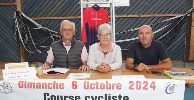 photo  le trésorier daniel thomelin et deux adhérents, claudine hutin et bruno teillet.  &copy;  ouest-france 