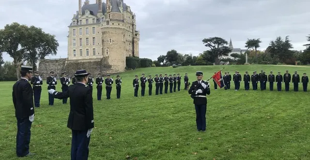 photo  prise de commandement du chef d’escadron besnier, commandant de la compagnie de gendarmerie d’angers, au château de brissac, mercredi 2 octobre 2024.  &copy;  co 